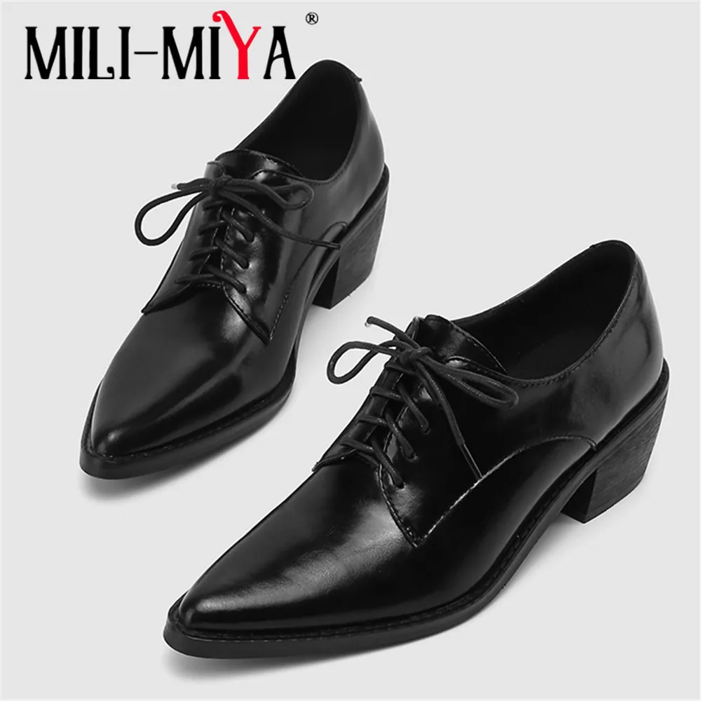 MILI-MIYA Mid Tumit 2021 Musim Gugur Wanita Kerja Kantor Sepatu Lembut Kulit Asli Tebal Tumit Fashion Menunjuk Toe Renda Pumps Hitam