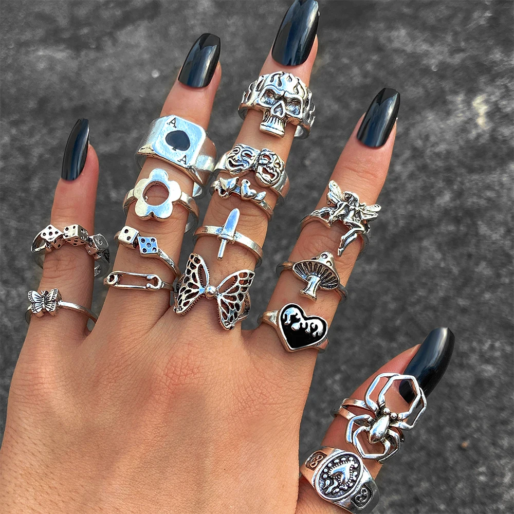 Hip-hop Silver Color Vintage Aesthati Ring Set Gothic Punk Chain Butterfly Crying Face Skull Rings For Women Couple Jewelry