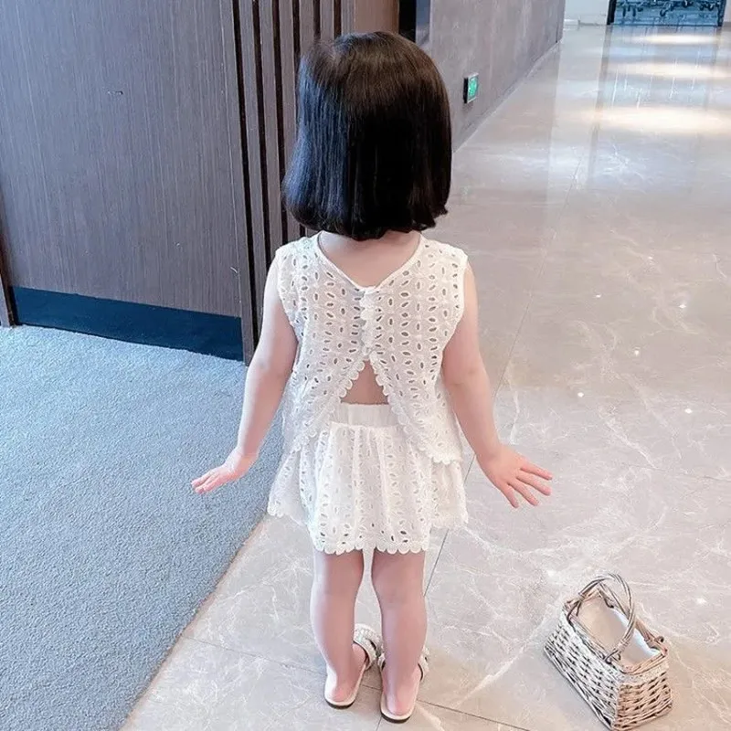 Children's Hollow Lace Suit New Summer Girl Baby Design Sense Halter Vest Culottes Two-piece Suit