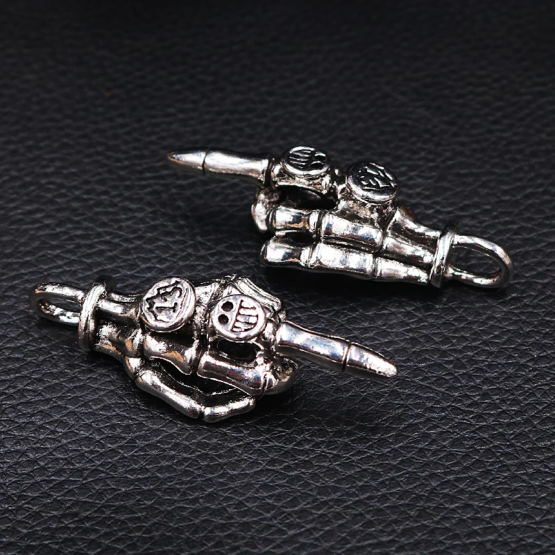 2pcs Silver Plated Punk Palm Gesture of Raising The Middle Finger Pendant DIY Charm Bracelet Necklace Jewelry Crafts Making M603