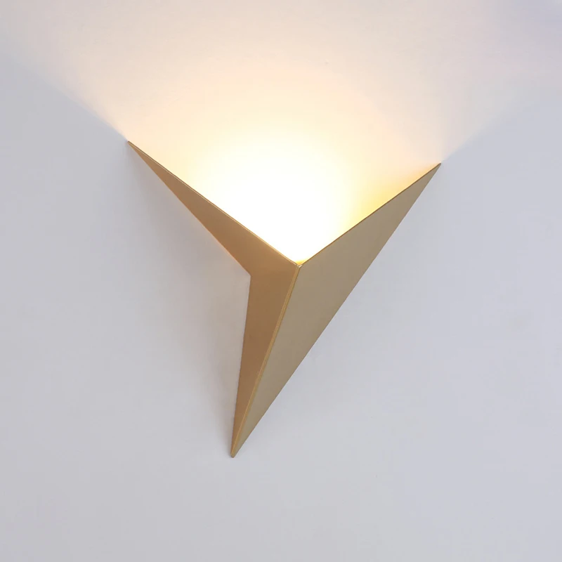 Modern Simple Triangle Shape LED Wall Lamps Nordic Indoor Wall Lamps Lighting Living Room Bedroom Bedside Light 3W 110V 220V