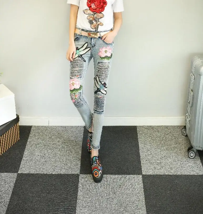 Women's Korean Fashion vintage ripped hole flower embroidery Jeans Female Sexy Jeans Plus Size slim denim long pants TB512