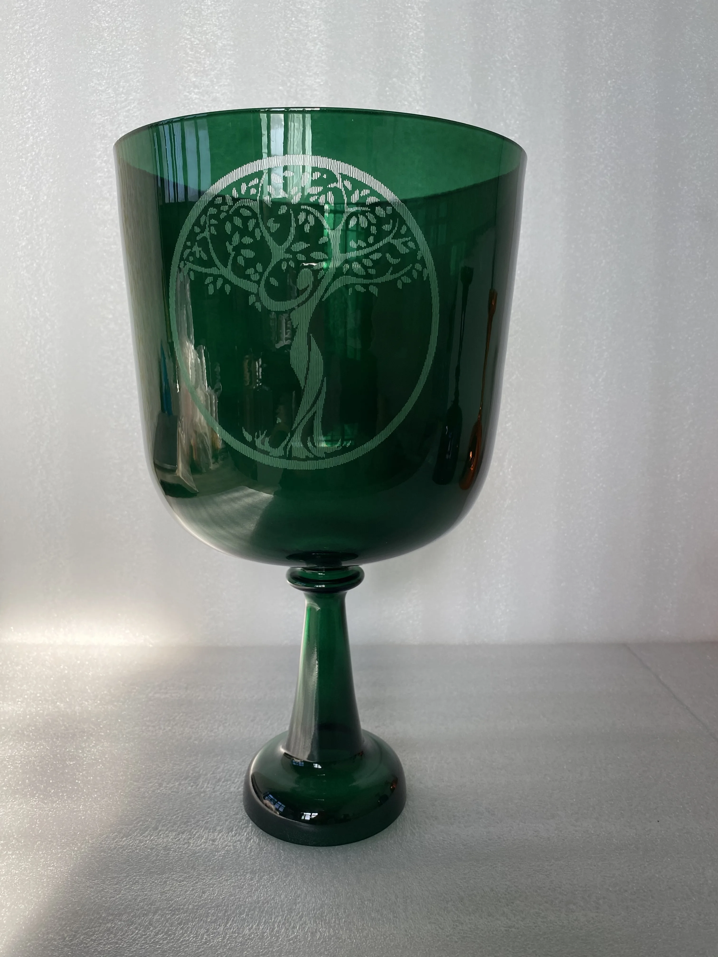 

3rd octave F note heart chakra size about 7.5" Turtle green crystal singing chalice with "Tree of life" 432Hz