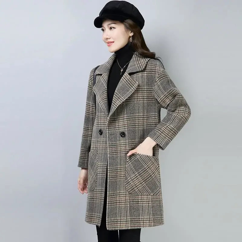 2025 jesienno-zimowy nowy płaszcz damski wełniana kurtka damska średniej długości wersja koreańska płaszcz w kratę garnitur kołnierz wełniana odzież wierzchnia kobieta