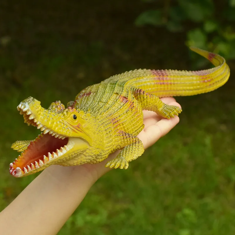 Simulation crocodile Rubber Toy Safari Garden crocodile model toy vinyl BB whistle vocal crocodile reptile vent small toy 30cm