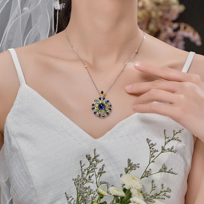 New Trendy Color  Stone Pendant Necklace Dazzling Tanzanite Silver Color Temperament Chokers  Jewelry