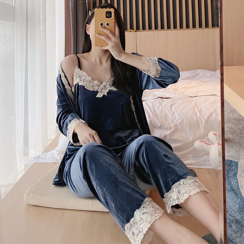 Pajama Woman Winter Gold Velvet 3 Pieces Pajamas Set Autumn Winter 4 Color Lace Sexy Sling Long Sleeves Nightdress