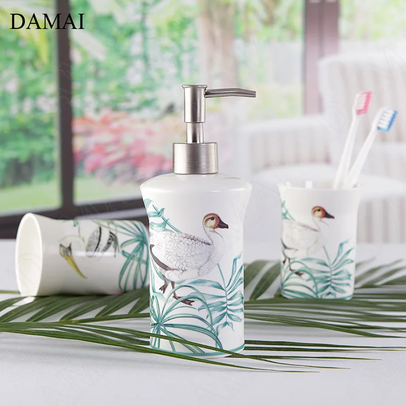 Creativity Bird Painting Bathroom Accessories Set Ceramic American Pastoral Decals Five Piece Set Shower Accessories Organizer