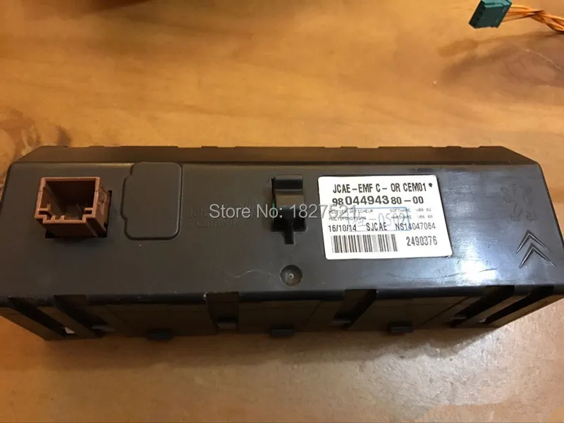 Hot Sale Original Car Red Screen USB Bluetooth Display 5 Menu monitor 6 pin for Peugeot 301 408 508 citroen C4L