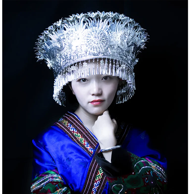 Sombrero de plata Miao Guizhou, tocado de plata Miao, joyería con cuello, traje de danza folclórica étnica china