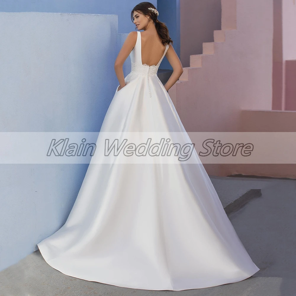 Modest A-Line Satin Sleeveless Wedding Gowns Sexy V-neck Lace Appliques Court Train Backless Bridal Dresses Custom Made