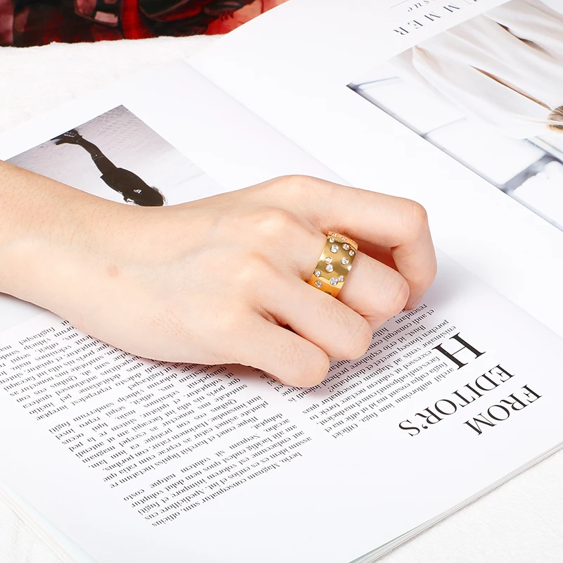 Stainless Steel Shiny Rhinestone Ring For Women Fashion Luxury Gold Color Wedding Band Jewelry Accessories