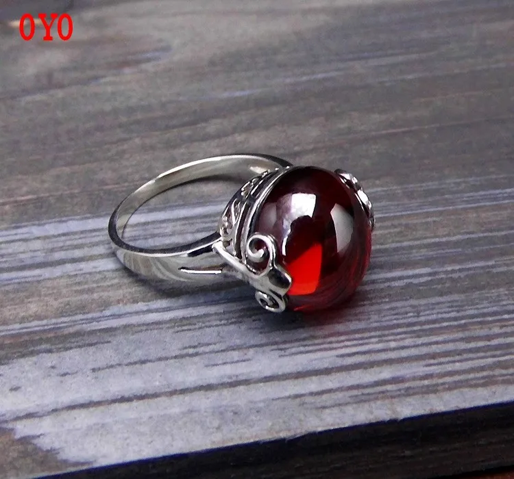 

2021 new S925 silver personality Thai silver retro garnet ring for ladies new fashion simple ring