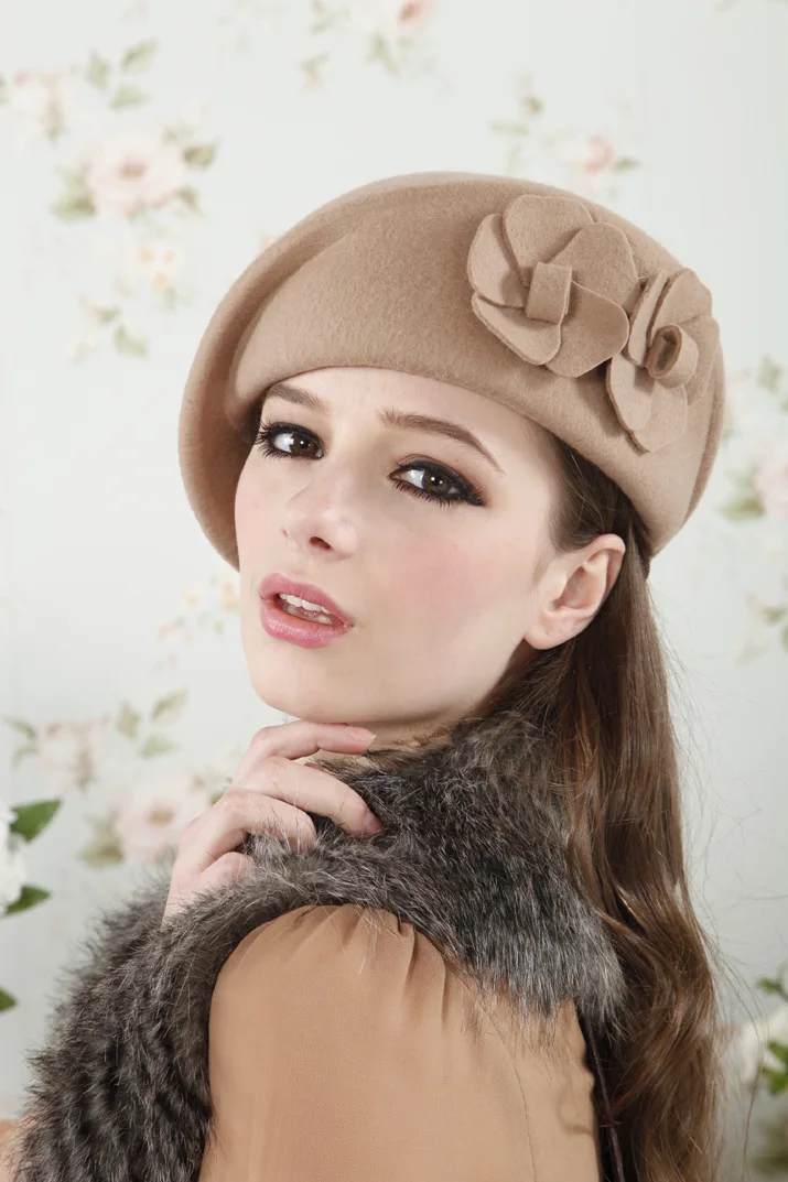 Fashion Women Flowers Cashmere Berets Female Bonnet Caps Winter women\'s hats High quality wool Beret Lady Painter Hats Lady