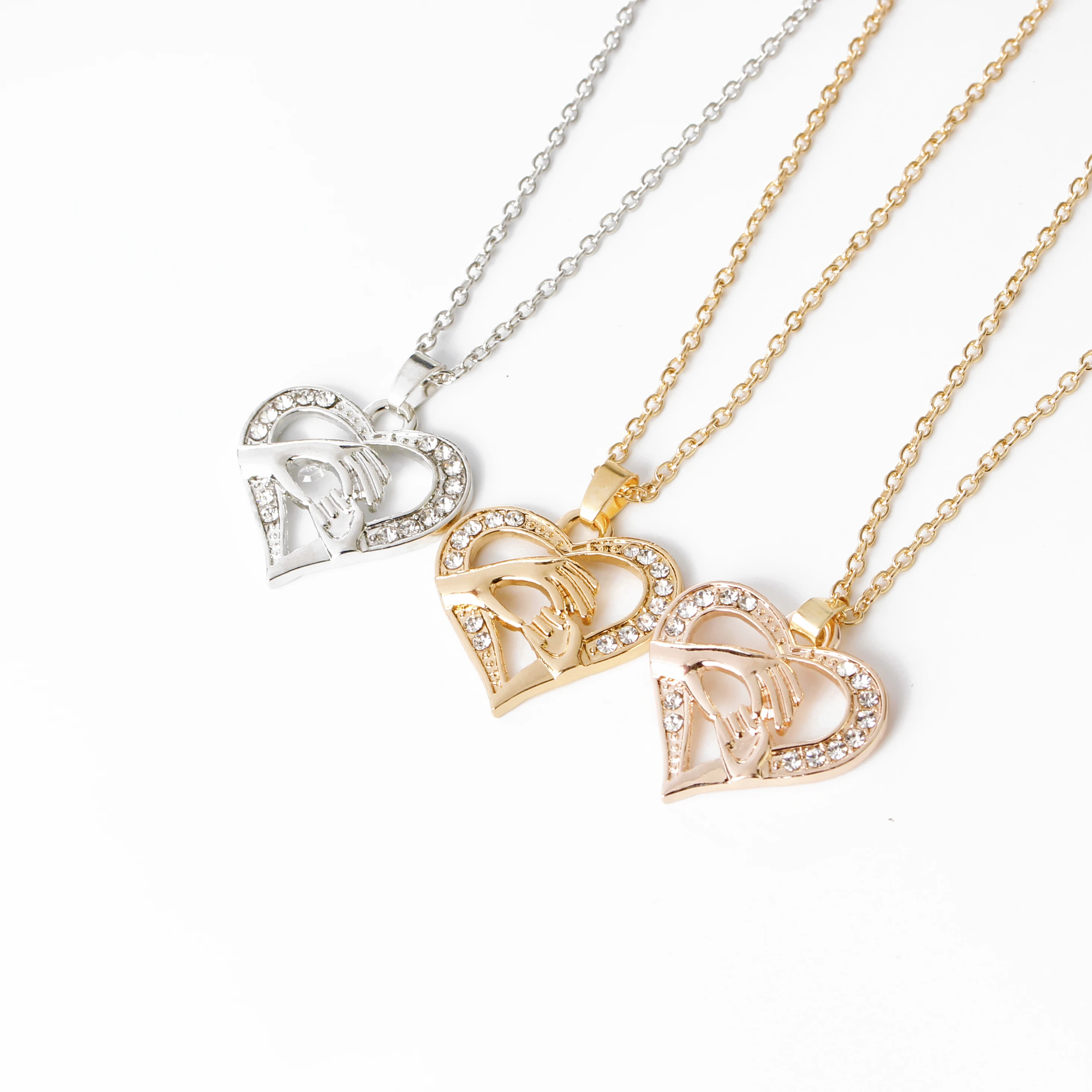 Funny Mother Child Hand in Hand Design Heart Shaped Crystal Necklace Gold Rosegold Silver Colors Family Love Jewelry