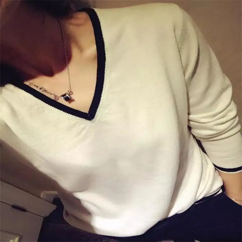 2024 Autumn And Winter Cashmere Sweater Female Merino Wool V-neck Pullover Loose Long-sleeved Sweater Knit Bottoming Shirt