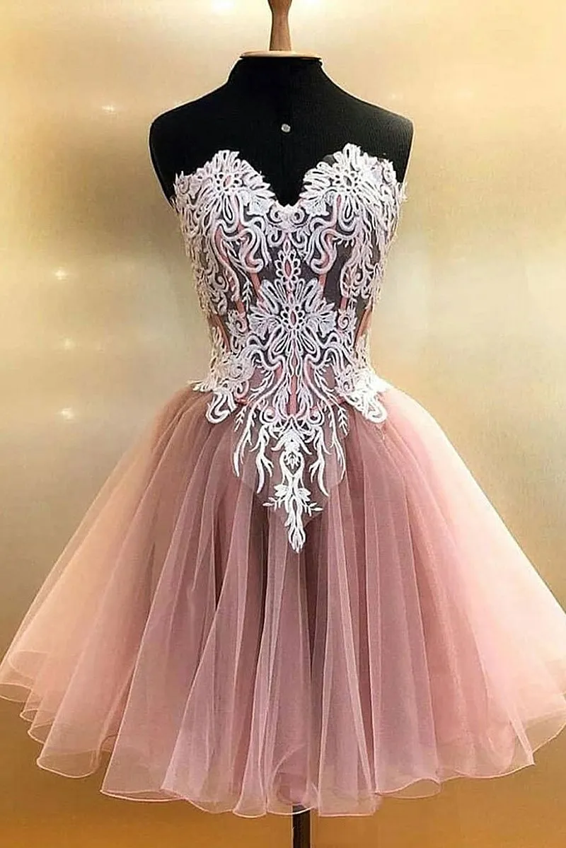 Robe de Cocktail en Tulle, col en cœur, jupe courte sans bretelles, avec des appliques en dentelle, élégante pour les filles, robe de soirée formelle