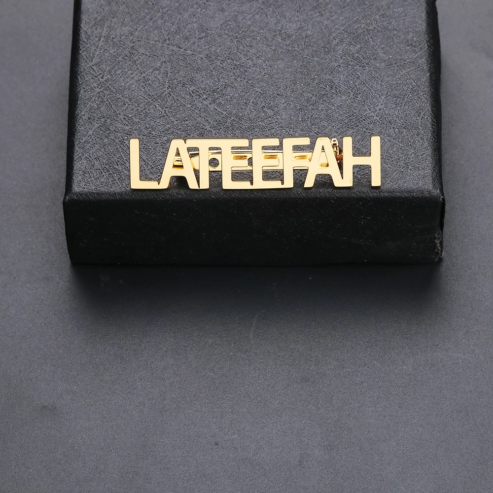 

Lateefah Custom Font Name Brooch Pins Personality Initial Letters Brooches Handmade Jewelry Bridesmaid Gifts For Women Men