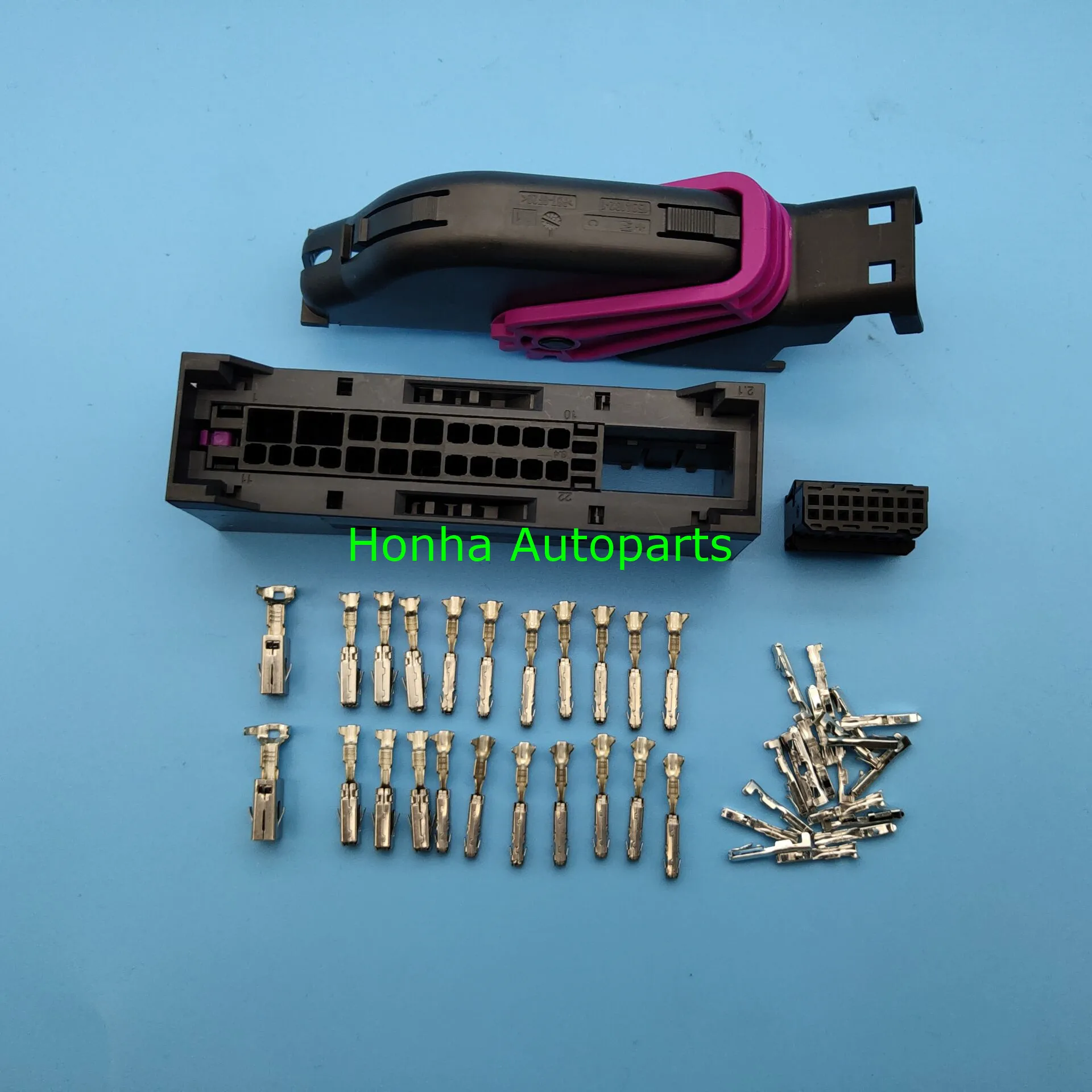 Free Shipping 38Pin Car Power plug Connector Amplifier plug 5K0 971 636/5K0 971 636 A wire harness