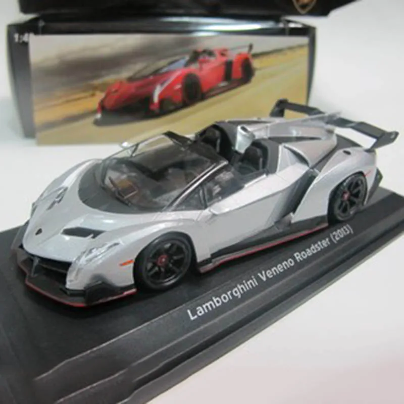 1/43 Scale Poison Veneno Roadster Alloy Car Die Casting Toy Car Model Decoration Children's Gift Collection display