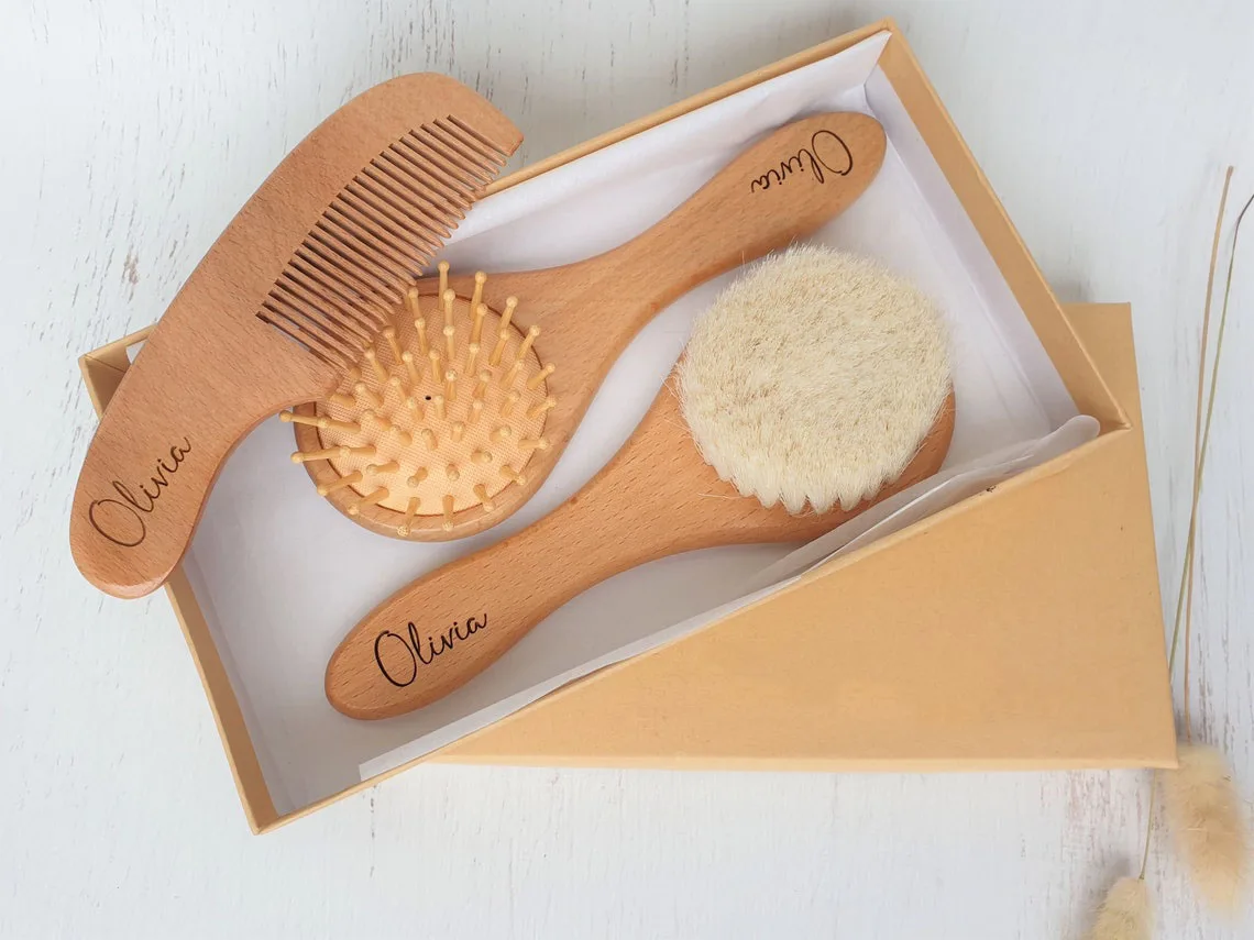 Personalised Wooden Baby Brush Set，Name Baby Bathing Comb Baby Care Hair Brush Pure Natural Wool Wood Comb Newborn party favors