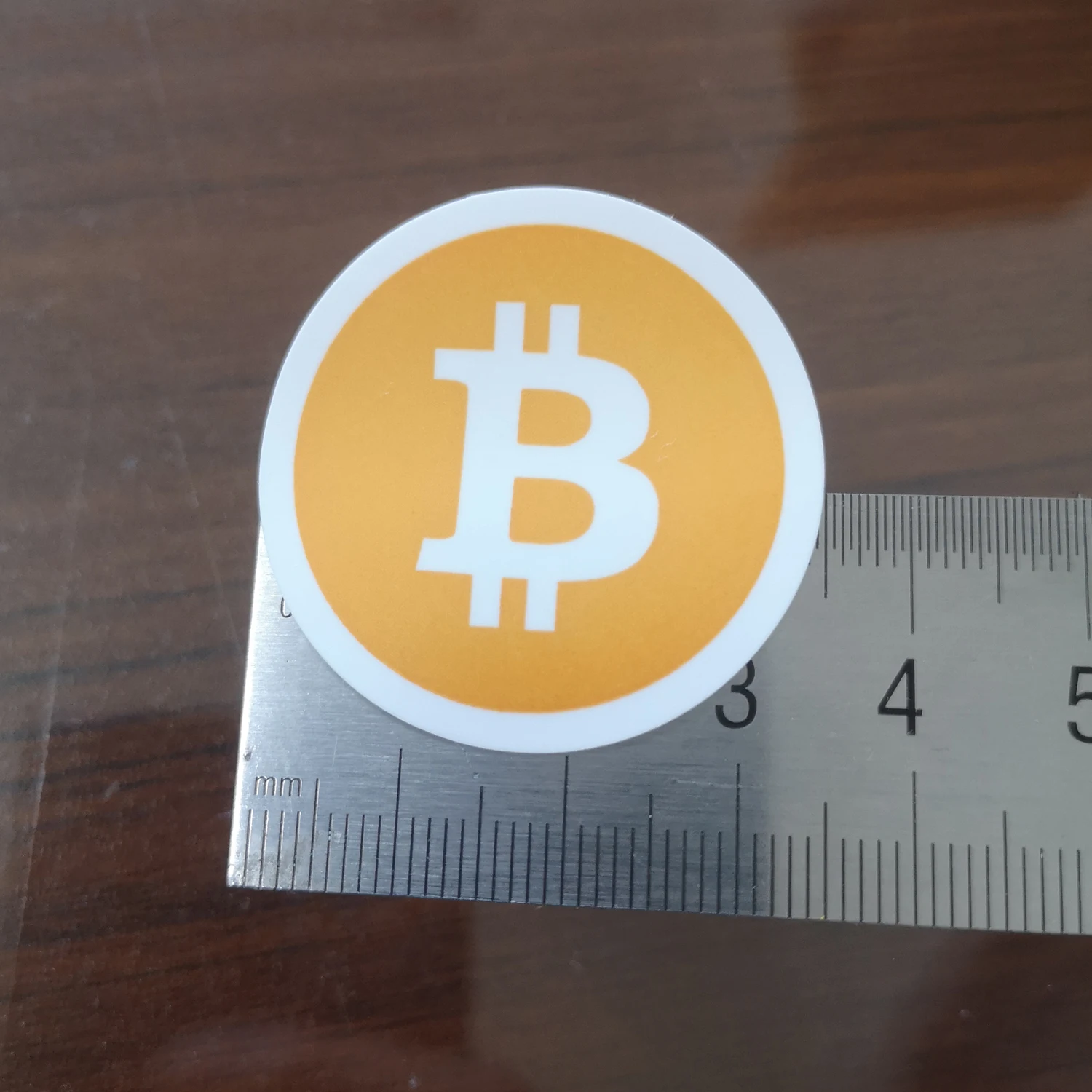 20pcs 3.5cm BITCOIN LOGO Sticker Waterproof Tear Resistant White PVC Individually Cut for Cryptocurrcencies Fans Publicity