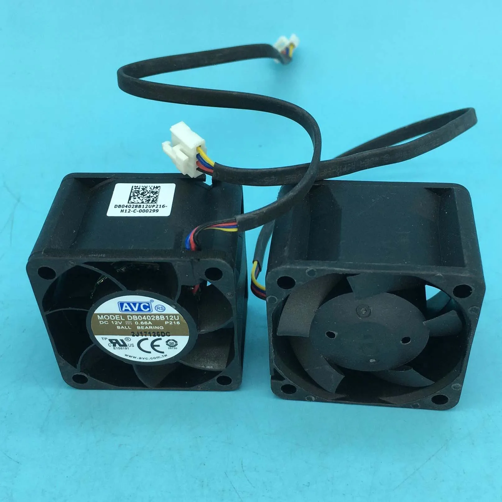 Ventilador de refrigeración potente de 40mm para AVC 4028, ventilador de servidor de alta velocidad de 12V, 0.66A, 40x40x28mm, rodamiento de bolas Dual de 4 cables y 4 pines, 1 unidad