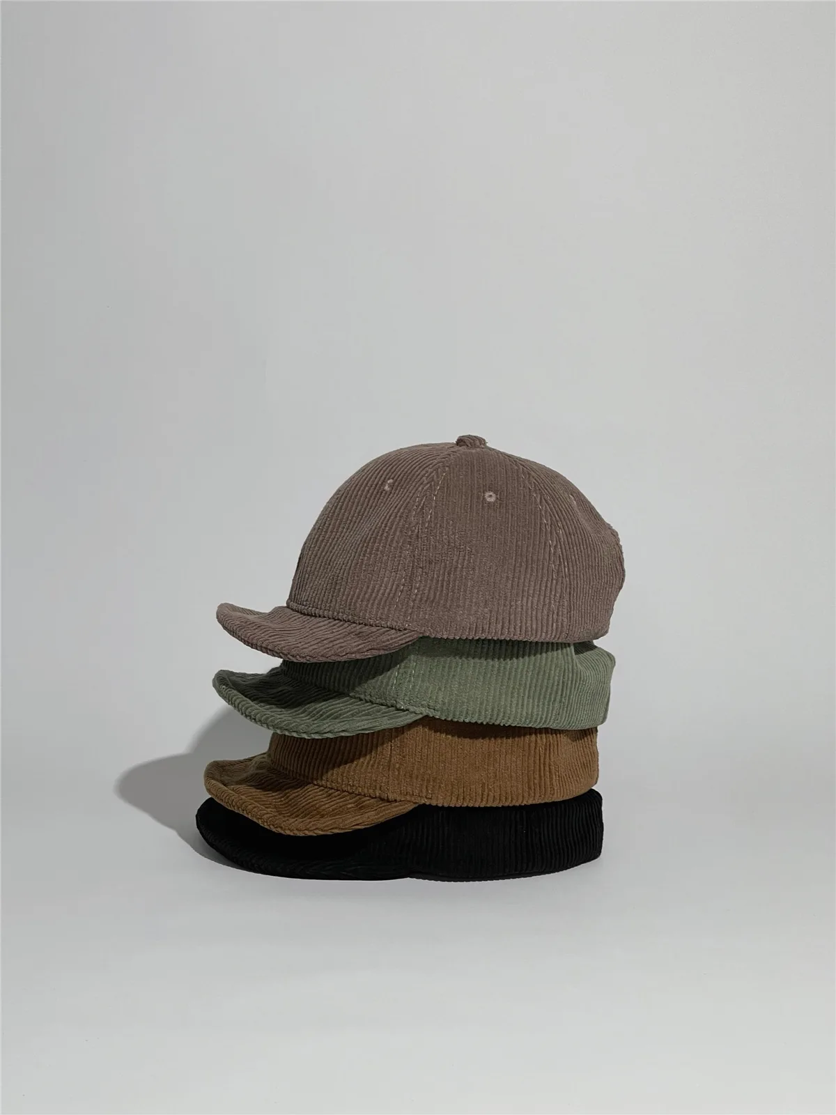 

2022 2021 Street Retro Short Brim Hip Hop Corduroy Men's and Women's Shade Hip Hop Autumn and Winter Short Brim Rebound