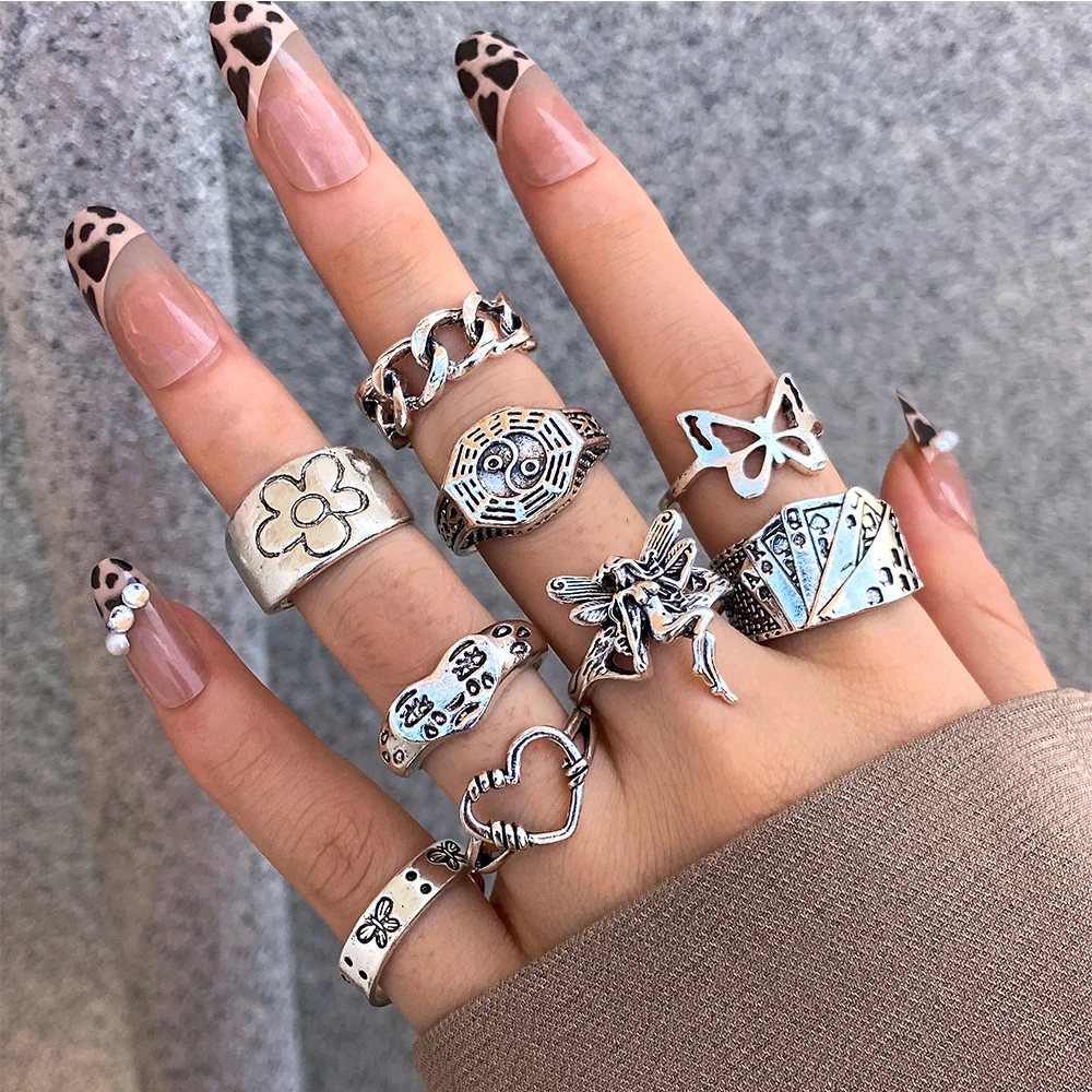 Vintage Silver Color Heart Chain Butterfly Rings Set for Women Men Punk Poker Flower Finger Rings 2024 Trend Jewelry Party