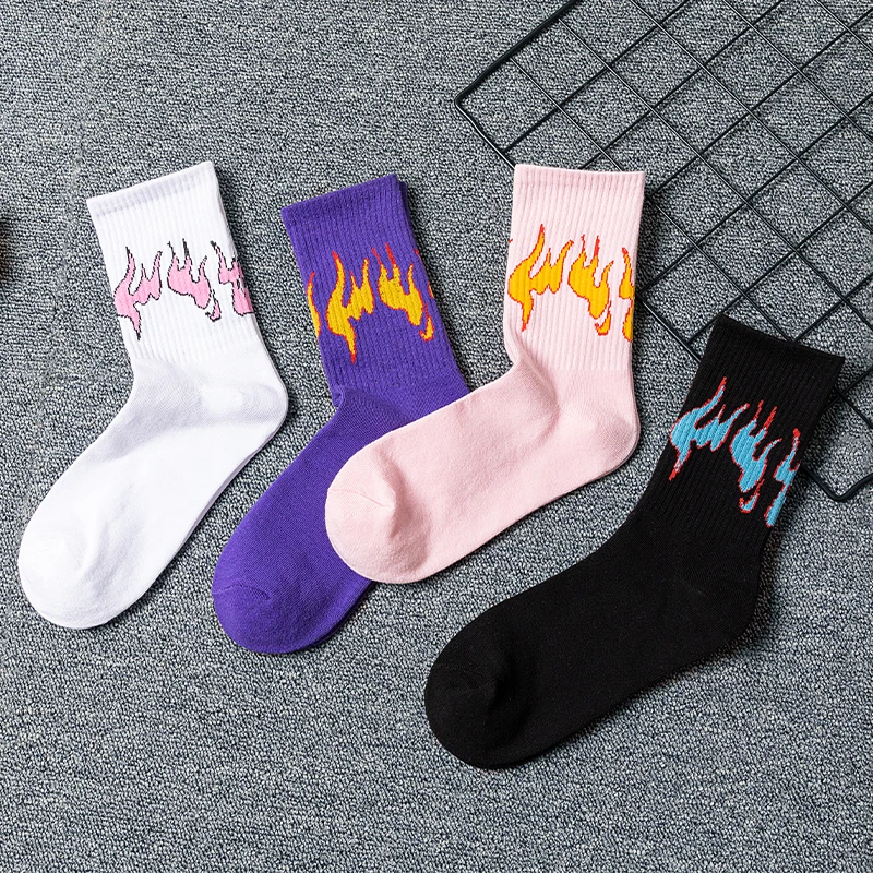 Chaussettes unisexes en coton pour hommes et femmes, rose, noir, feu, Harajuku, Hip Hop, planche à roulettes, style universitaire, drôle, heureux, filles, flamme