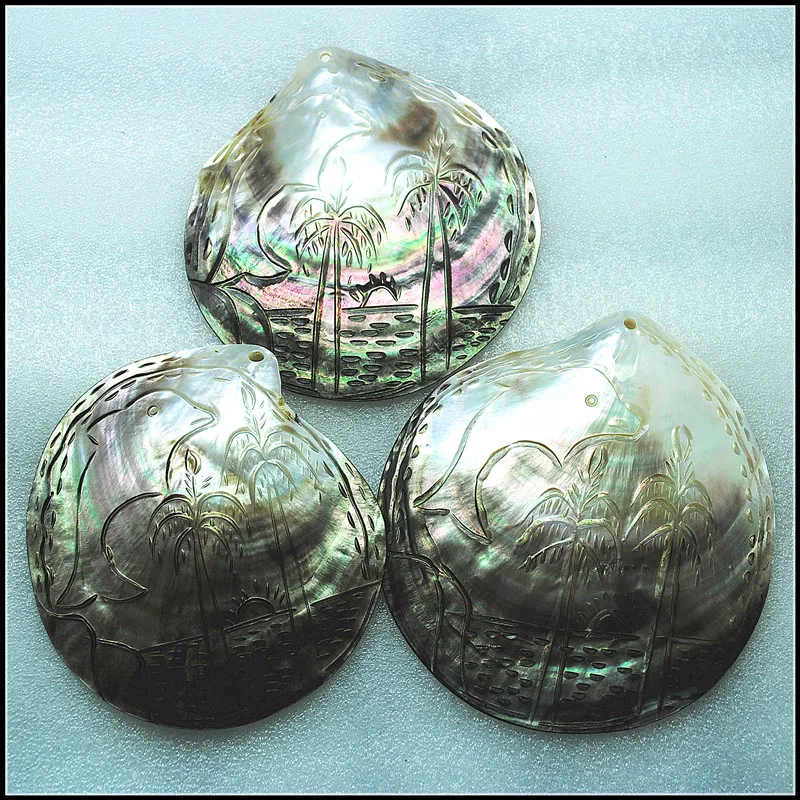 1PCS Natural Black Shell Pendants Carving With Coconut Trees And Landscape For Women Pendants Size 100MM For Beach Store Selling