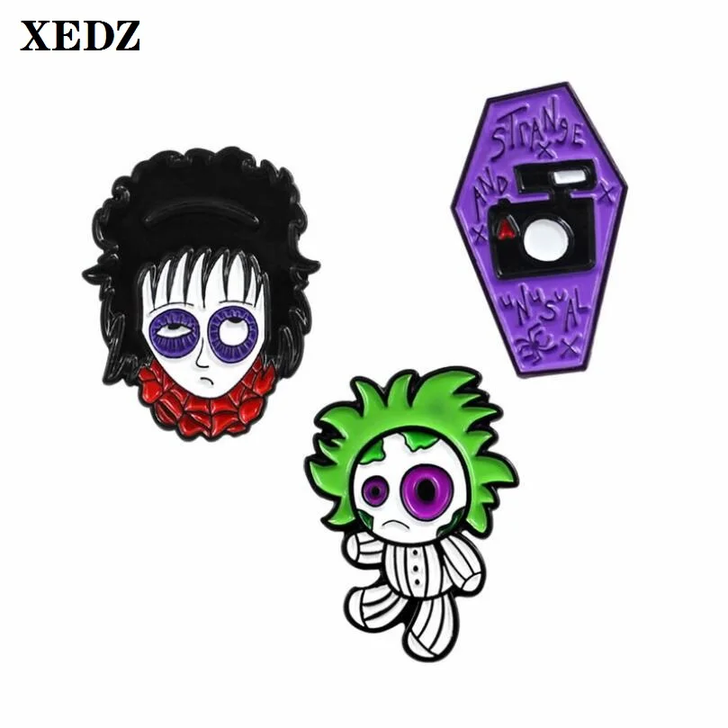 XEDZ Gothic cartoon doll scary big eyes camera enamel pin green hair boy brunette girl backpack shirt badge jewelry brooch gift