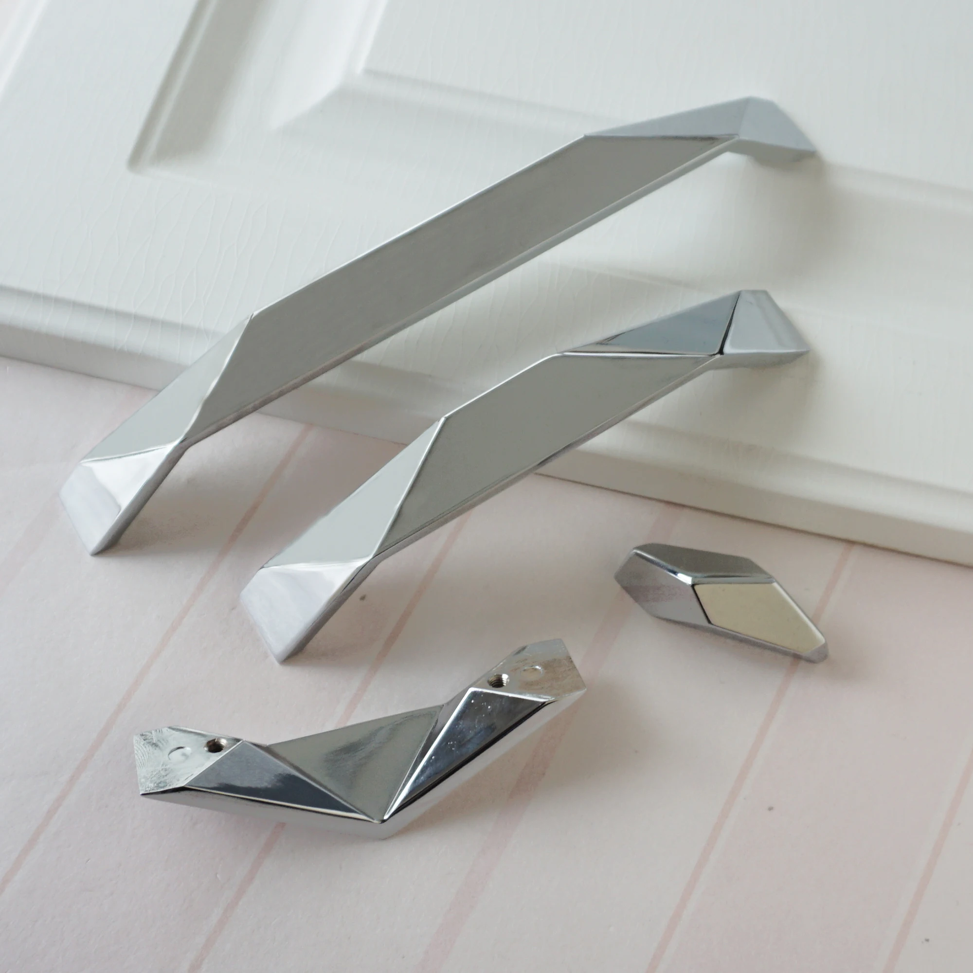 MFYS مقابض لقطع الأثاث سبائك الزنك خزانة مقابض سحب الباب مشرق الكروم مضمد مقابض أدراج خزانة مقابض أجهزة الخزانة #3