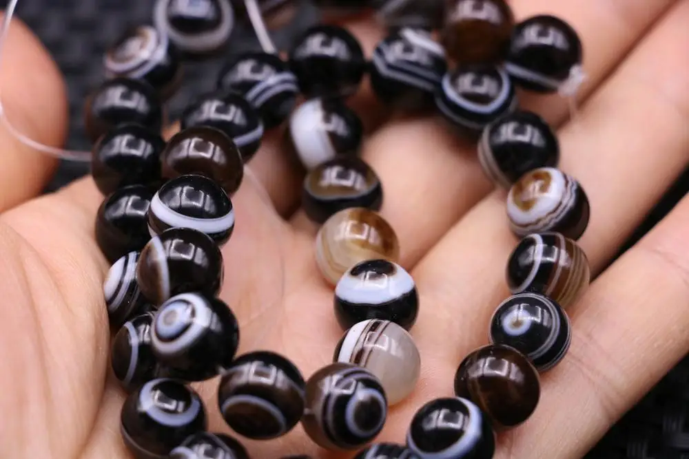 Magical Tibetan Natural eyes  Totem dzi Bead 10mm 38pcs beads 1 strand