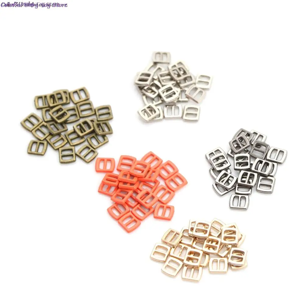 Più nuovo 10/50/100 pz Mini 3/6MM fibbia della cintura per Blyth BJD vestiti per bambole scarpe borsa fibbie accessori fai da te pulsante regolabile