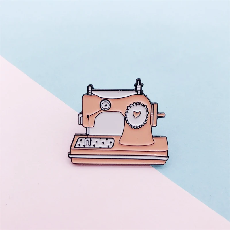 Creative Fun Cartoon Love Retro Sewing Machine Enamel Brooch Alloy Badge Denim Clothes Bag Pin Cute Sweet Punk Jewelry Gift