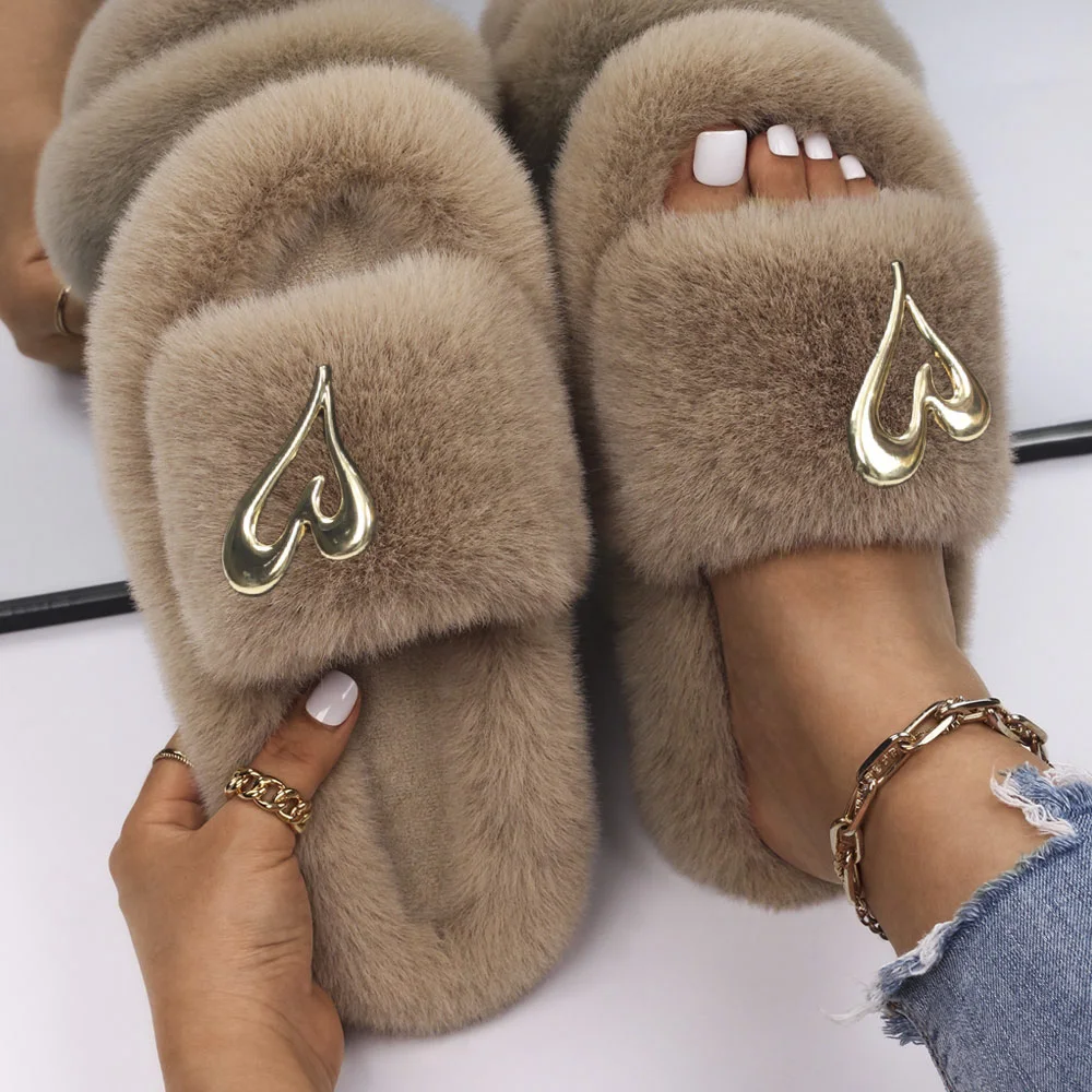 Flip Flops Slippers Women Golden Heart Faux Fur Slides Designer Flat Sandals Fuzzy House Slippers Female Platform Furry Shoes