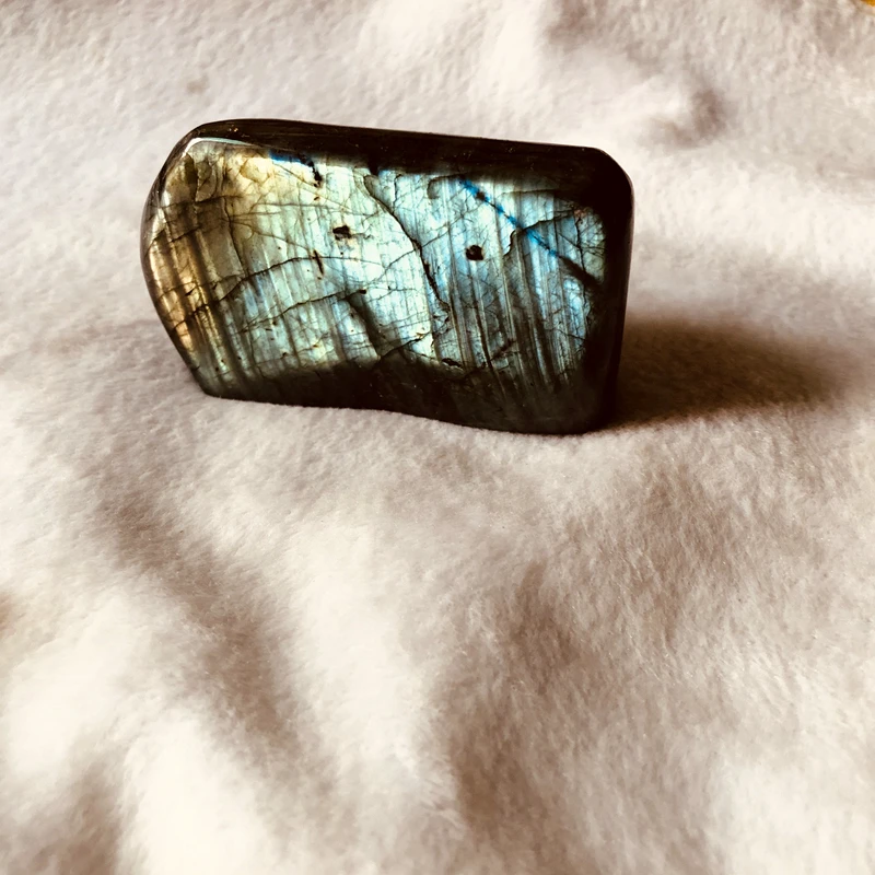 Natural Flash Labradorite Stone Palm 3 Inch Irregular Shape Gemstone Healing Crystal 400 Grams Unique Design Reiki Energy