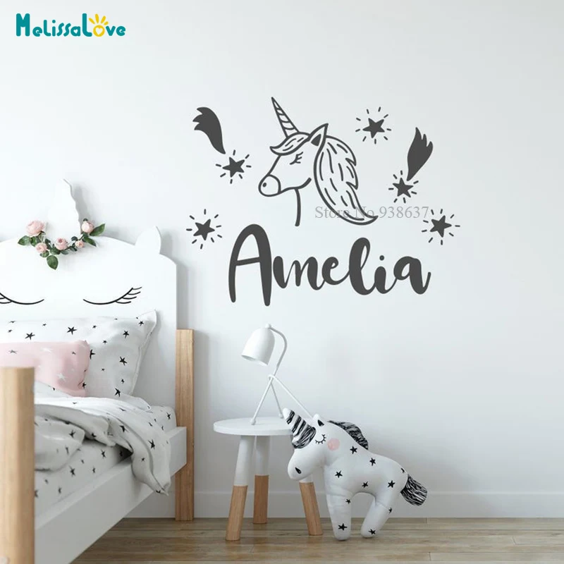Unicorn duvar çıkartması özel adı bebek kız odası dekor kişiselleştirilmiş Playroom kreş çıkarılabilir vinil duvar kağıdı BA728
