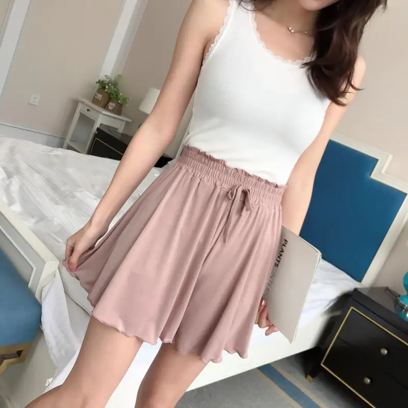 Women\'s New Style Ruffled Waist Casual Shorts at Home