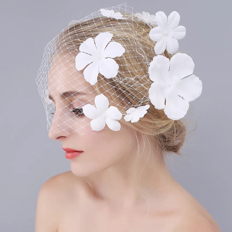 Bride white flowers blush veil high-end hand-sewn hair comb big hole mesh wedding accessories woman styling photo