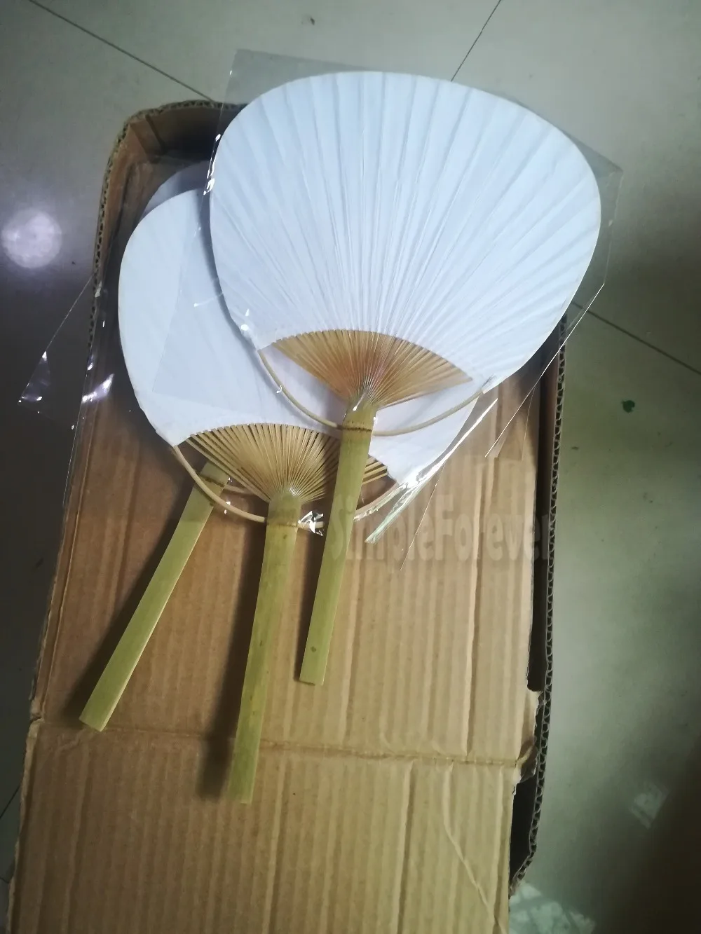 Customized  Chic Paper Paddle Hand Fans with Bamboo Frame and Handle Wedding Party Favors Gifts Paddle Paper Fan Spanish Fan