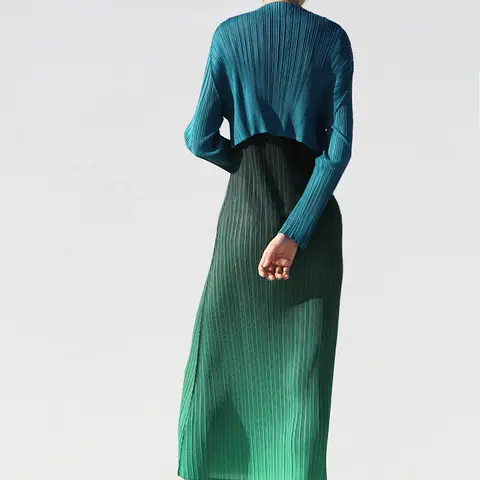 मियाके प्लीटेड शॉर्ट स्लीव ग्रेडिएंट लॉन्ग ड्रेस महिलाओं के लिए समर हाई फैशन कोरियन फैशन डिज़ाइनर एलिगेंट एस्थेटिक कपड़े 8 best sales मियाके पोशाक - №6