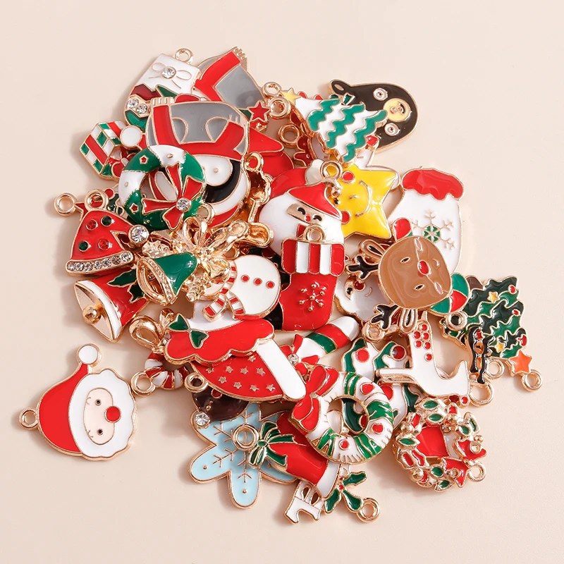 10 Stück Mix süße Emaille-Weihnachtsanhänger für die Schmuckherstellung, Weihnachtsbaum, Hirschglocke, Charms-Anhänger für Halsketten, Ohrringe, Geschenke – Detail 3