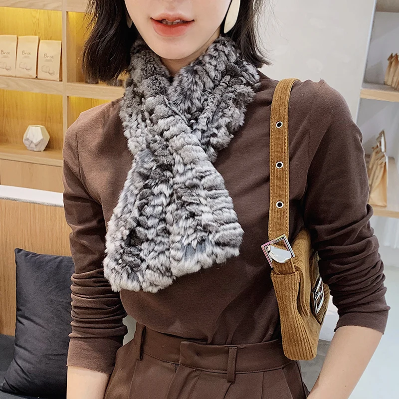 Elegant Women 's Winter Real Chinchilla Fur Knitted Scarves Ladies Wraps Natural Color Soft Neck Collar