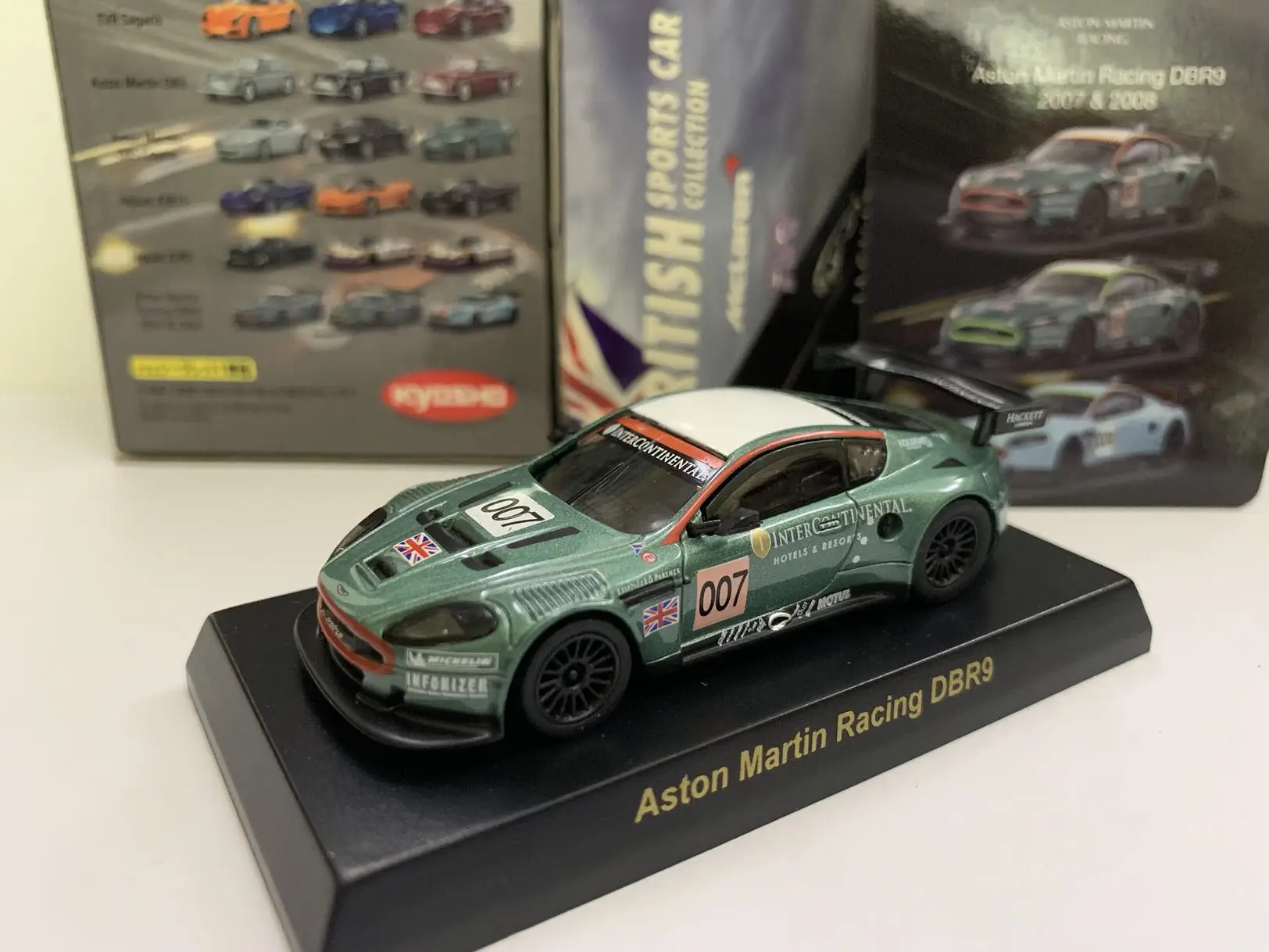 KYOSHO 1/64 Aston Martin RACING DBR9 Le Mans F1 007 Collect die casting alloy trolley model