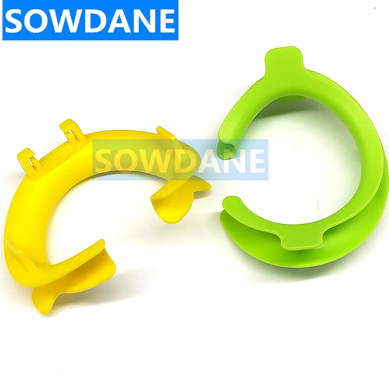 

Dental Orthodontic 3D Mouth Opener Lip and Cheek Retractor Mouth Expand Tool Autoclavable 134°C Yellow and Green