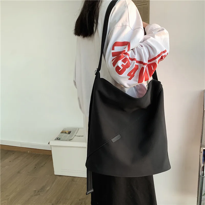 Korean version of the original ulzzang large capacity student messenger bag simple shoulder bag ins Bucket Bag