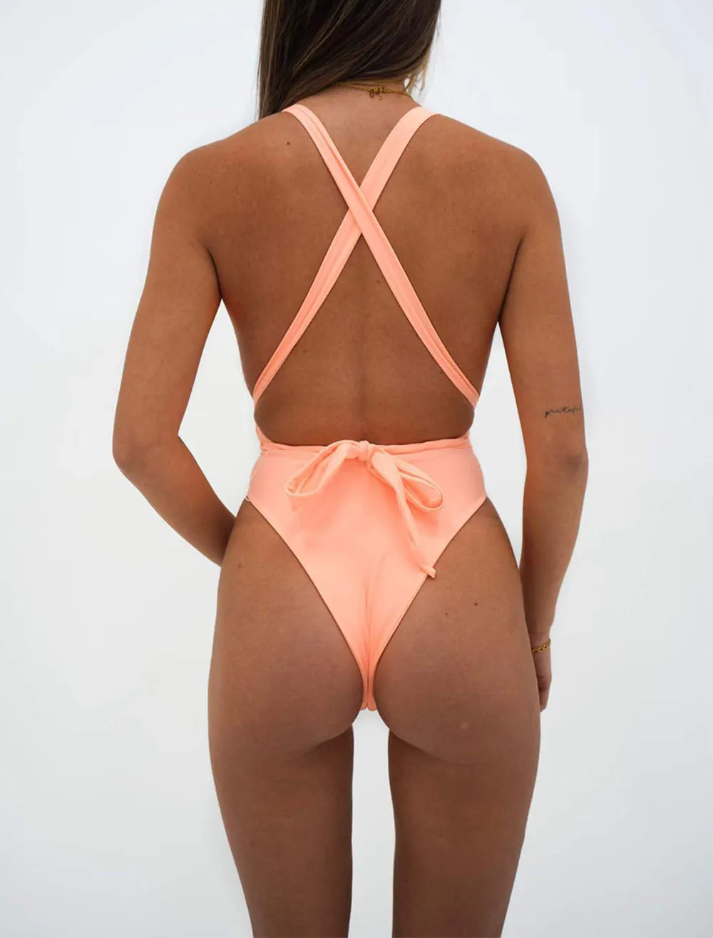 Solid Pink V-neck High Cut One-Piece Swimsuit Sexy Lace Up Women Monokini 2022 New Girls Beach Bathing Suits Swimwear