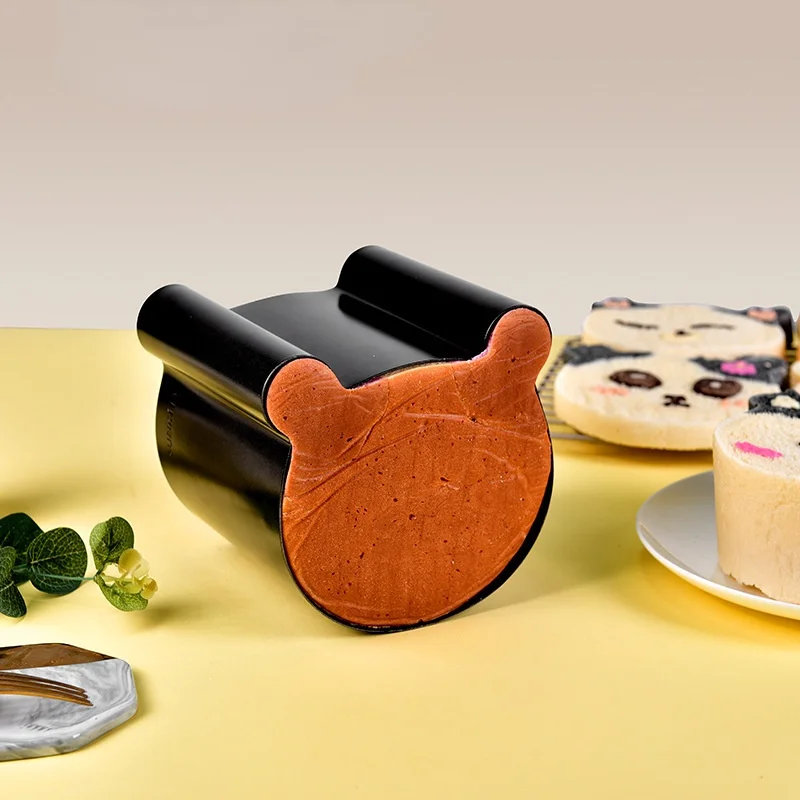 Creative and simple home kitchen baking bear toast mold shape toast box cute bread mold mousse oven baking household tools